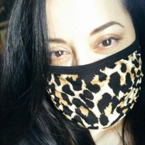 Set of 2 Masks Leopard Variety